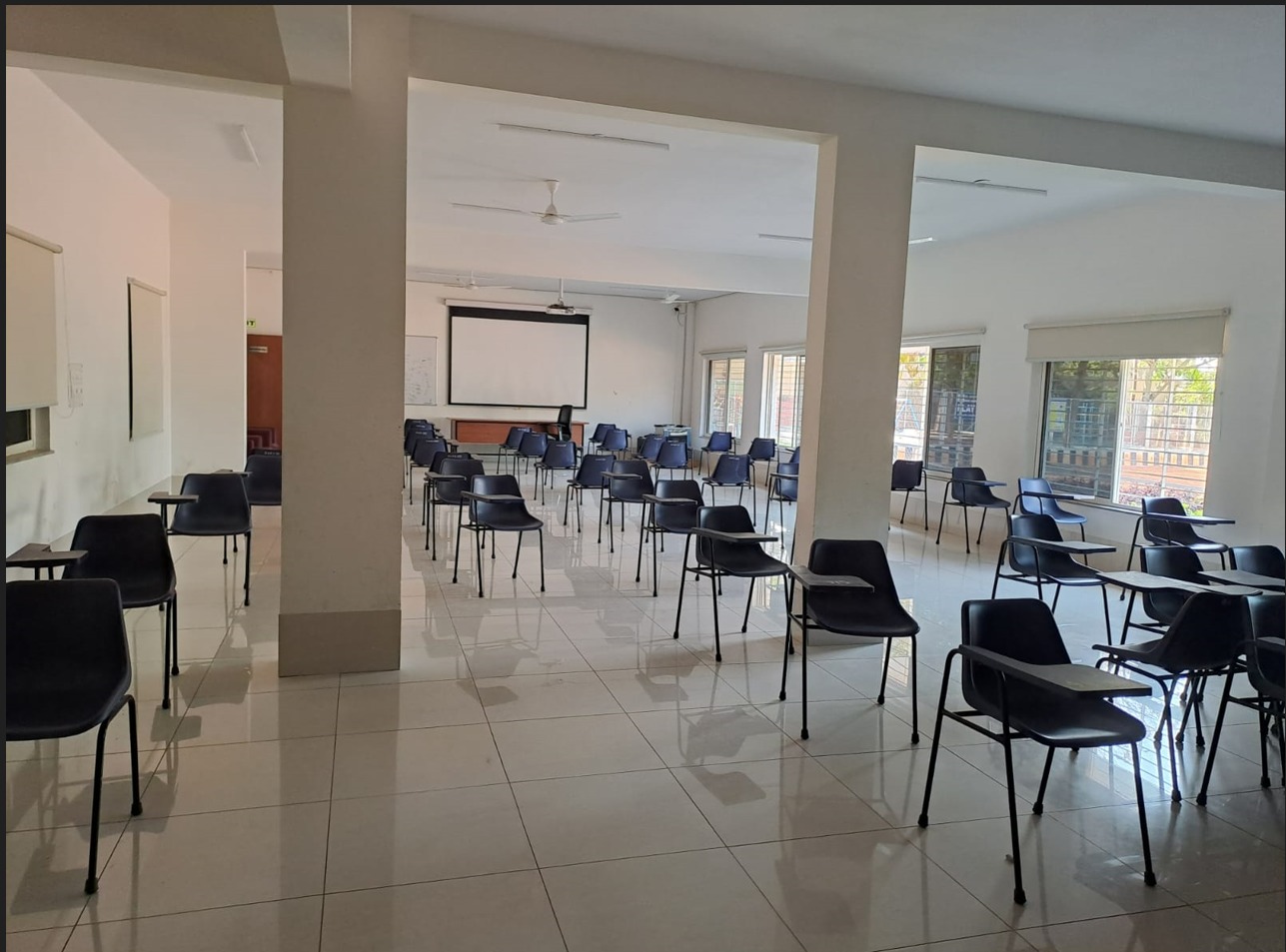 Presentation Hall Image 1